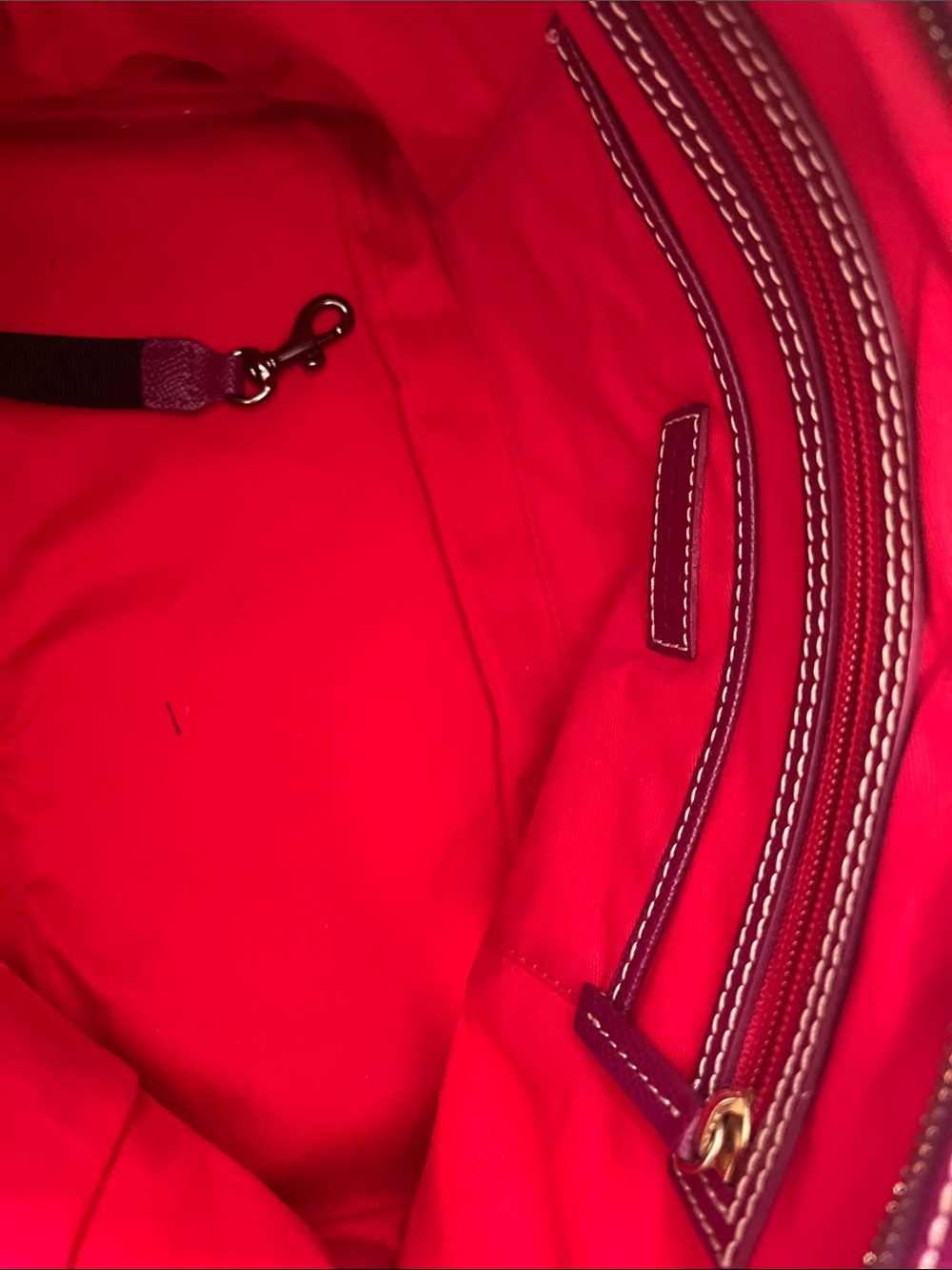 EUC Beautiful  Dooney and Bourke magenta large tote bag. - Picture 8 of 10